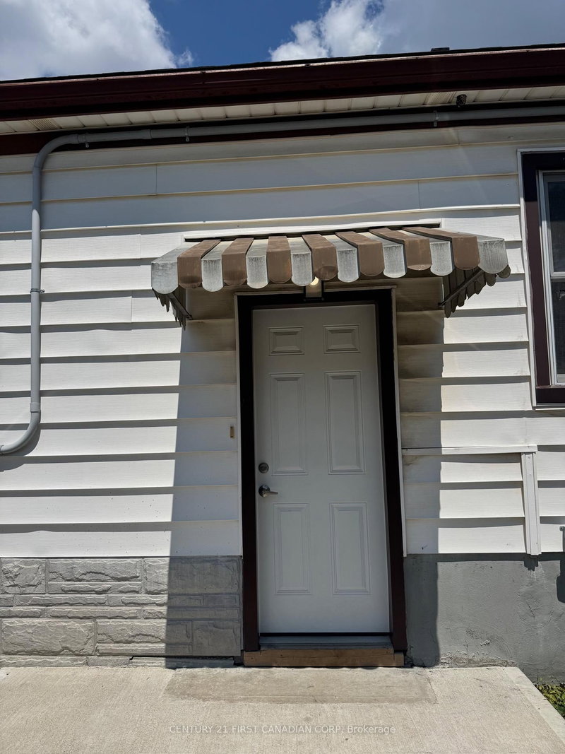 Lower - 142 Highbury Avenue