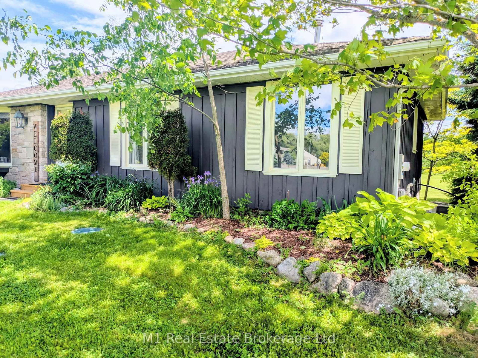 9467 Wellington Rd 124 • Erin, ON photo 3