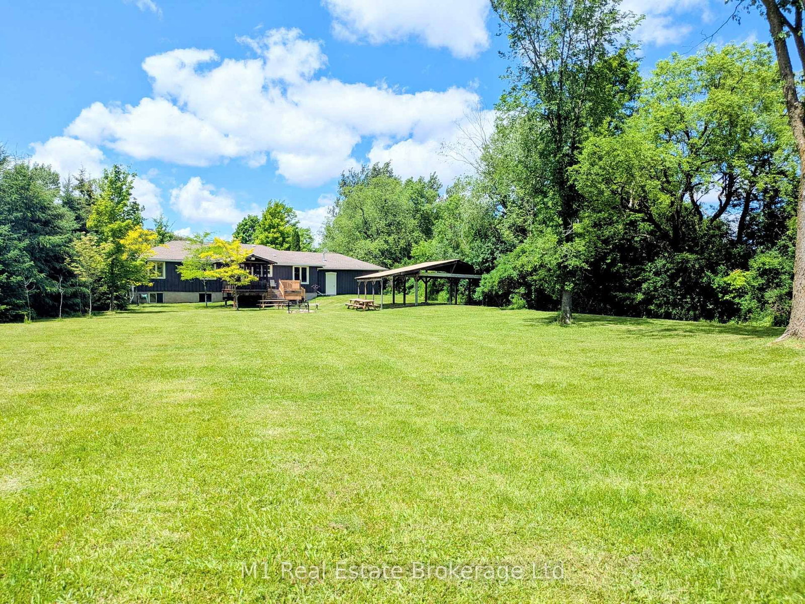 9467 Wellington Rd 124 • Erin, ON photo 35