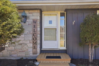 9467 Wellington Rd 124 • Erin, ON photo 4