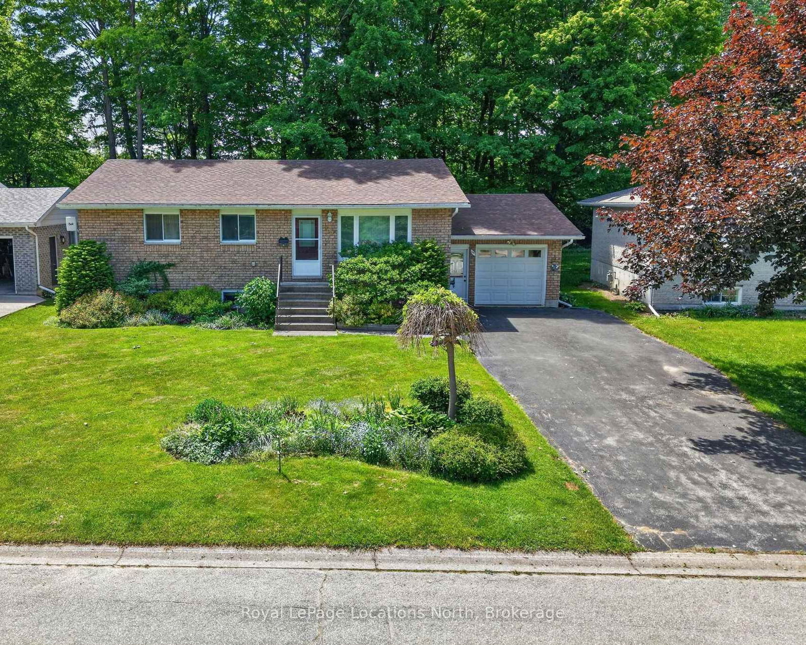 25 Pollard Drive • Meaford, ON photo 2