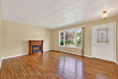 25 Pollard Drive • Meaford, ON photo 5