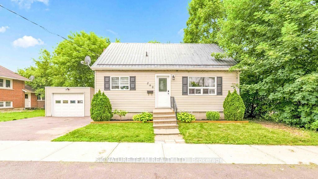 260 Fraser Street • Pembroke, ON photo 1