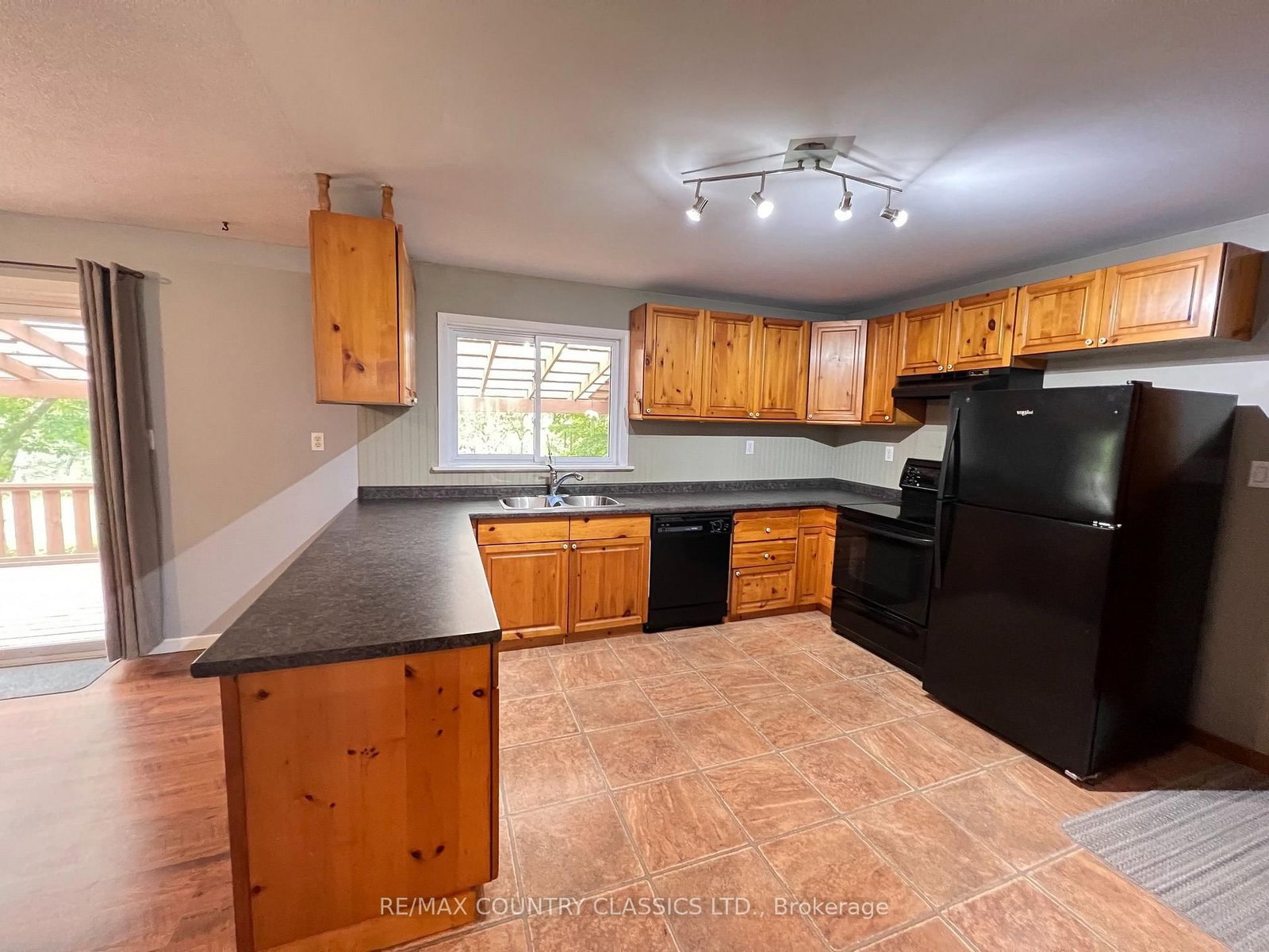 24 Firehall Lane • Bancroft, ON photo 24