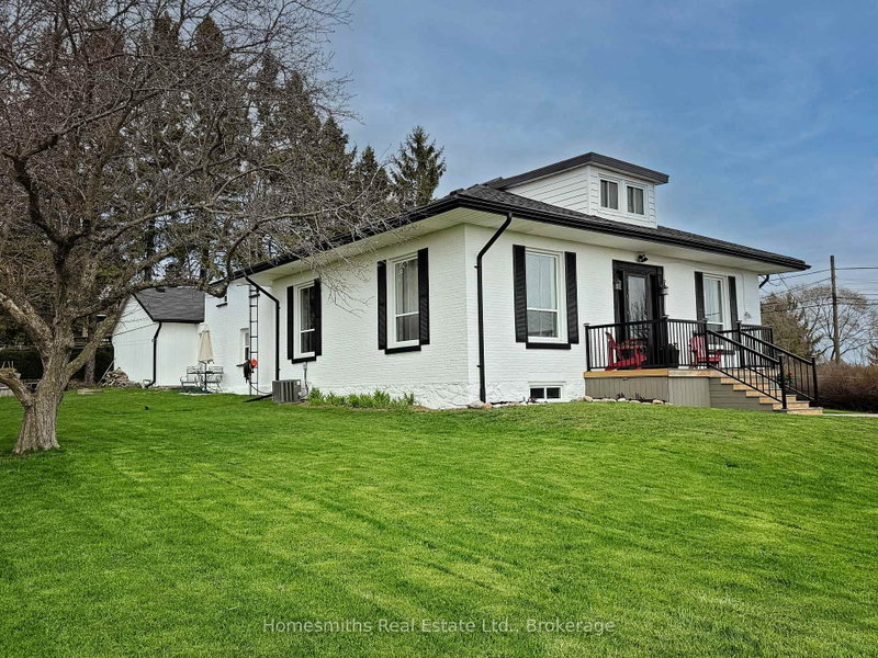 8766 Danforth Road, Hamilton Township