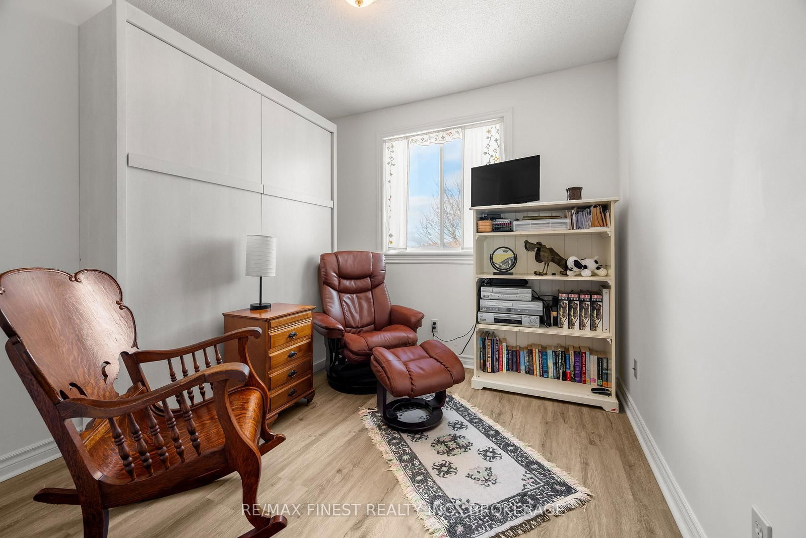 303 Conacher Drive • Kingston, ON photo 23