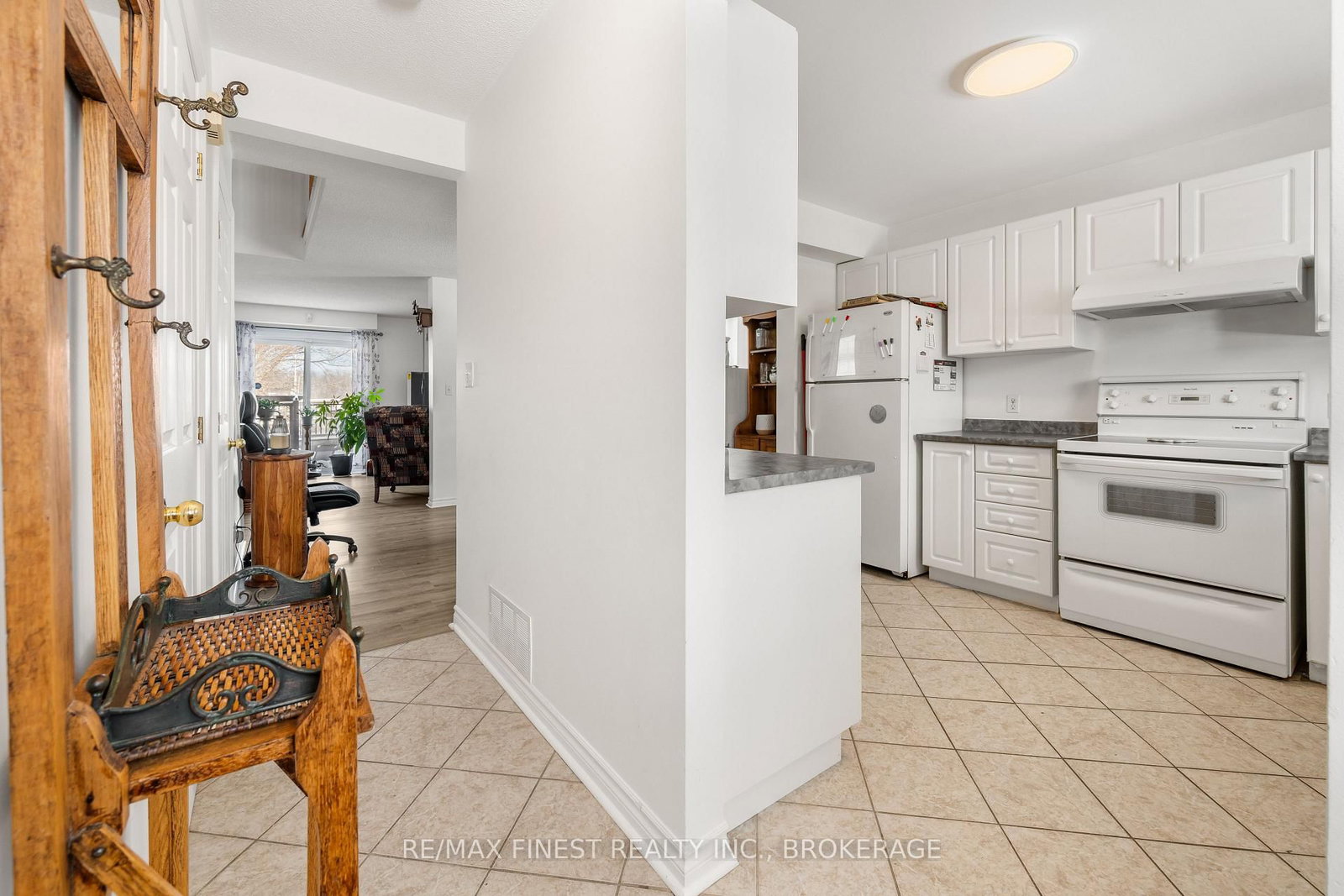 303 Conacher Drive • Kingston, ON photo 4