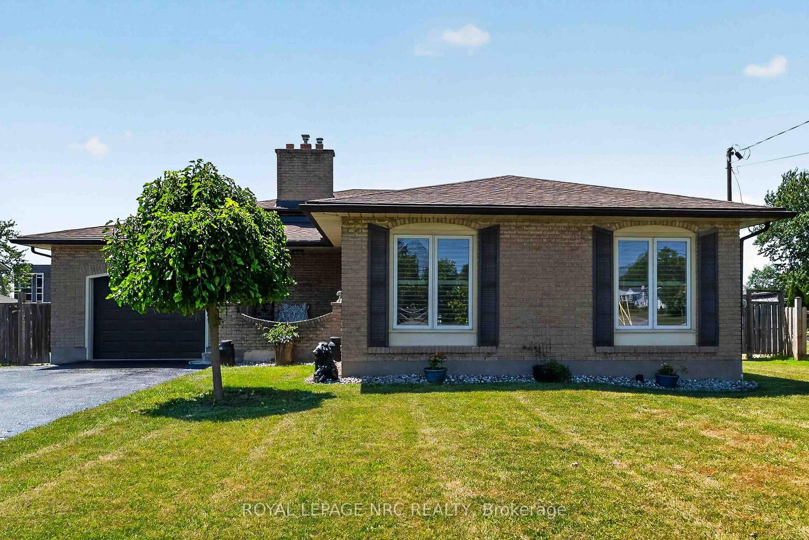 1095 Green Acres Drive • Fort Erie, ON photo 1