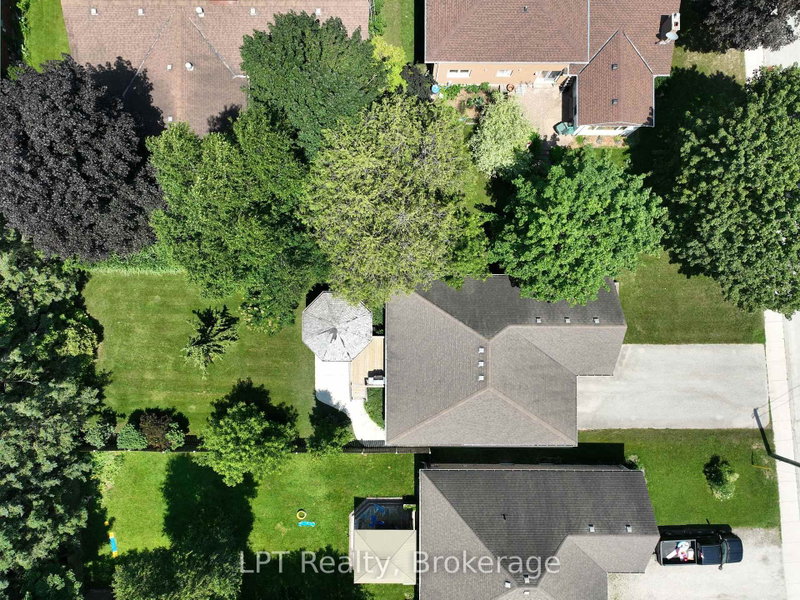 152 Kincardine Street N