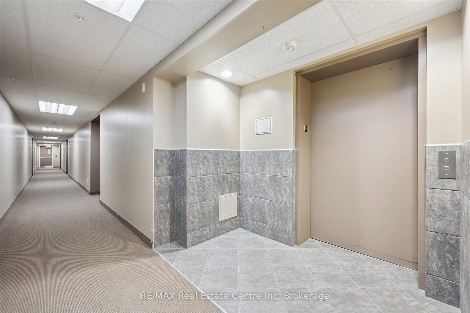 645 S St David Street • #302 • Centre Wellington, ON photo 3