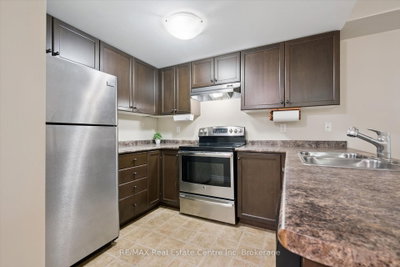 645 S St David Street • #302 • Centre Wellington, ON photo 9