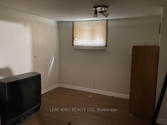 1066 Richmond Street, London East — photo 2