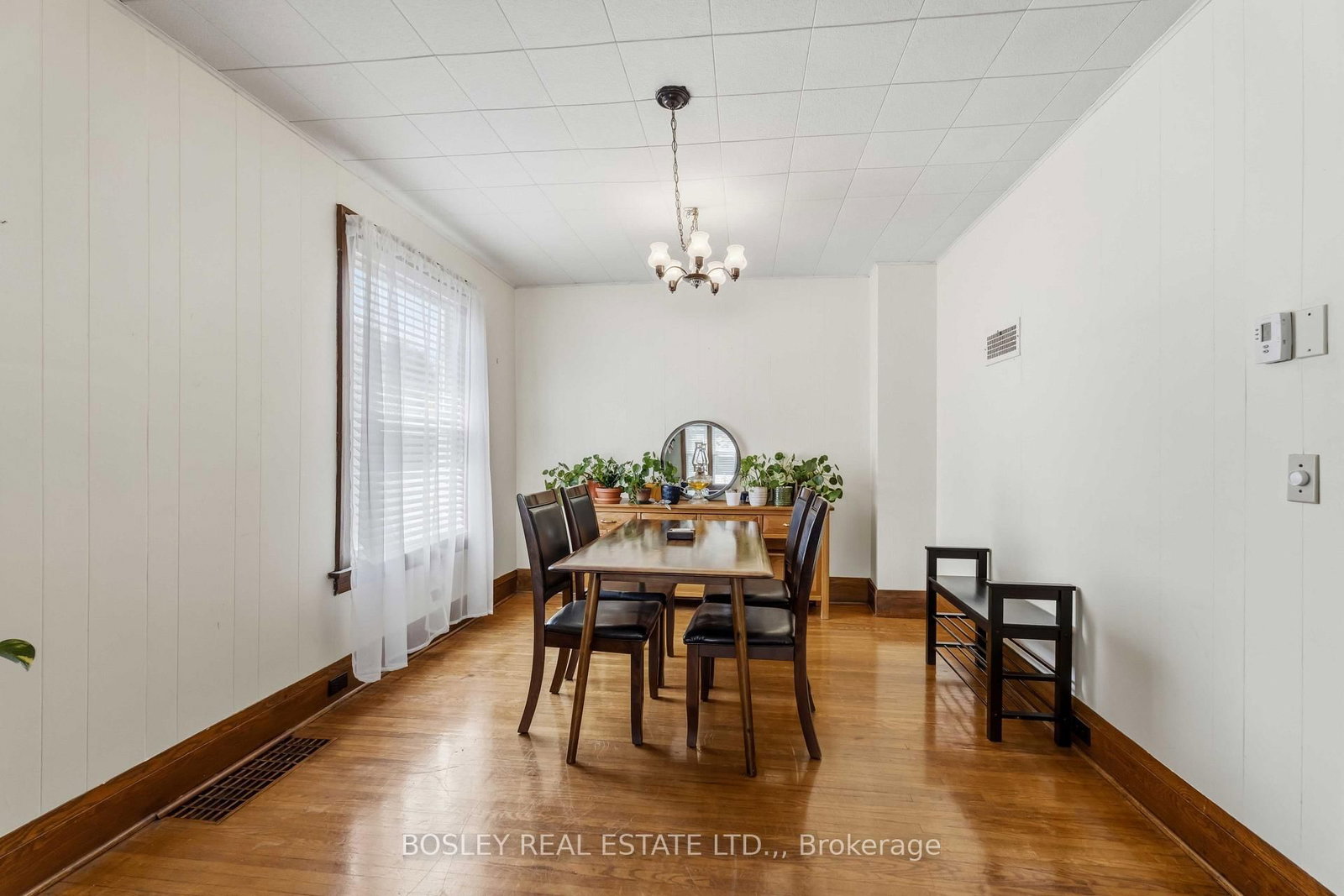 99 N Welland Street • Thorold, ON photo 15