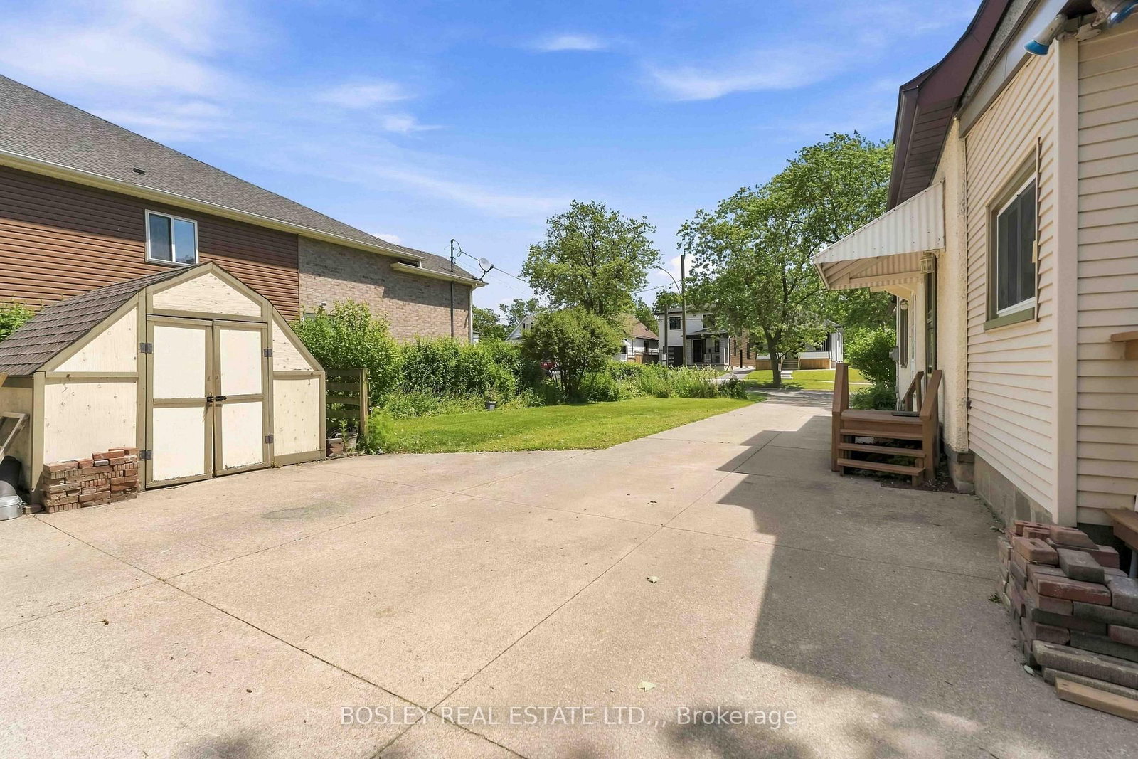 99 N Welland Street • Thorold, ON photo 6
