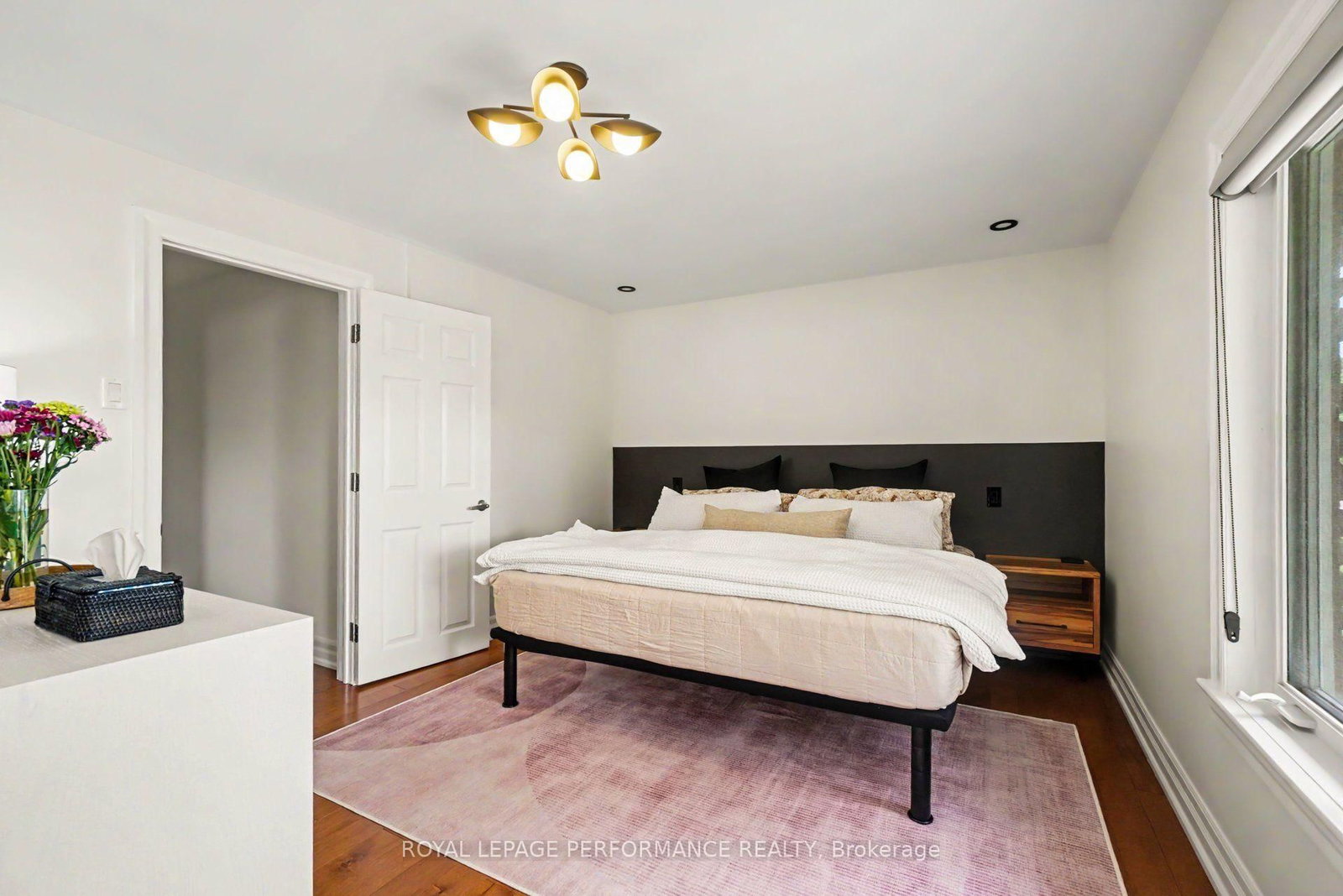2061 Cabot Street • Ottawa, ON photo 15