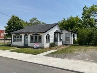 18 Phelps Street • St. Catharines, ON photo 4