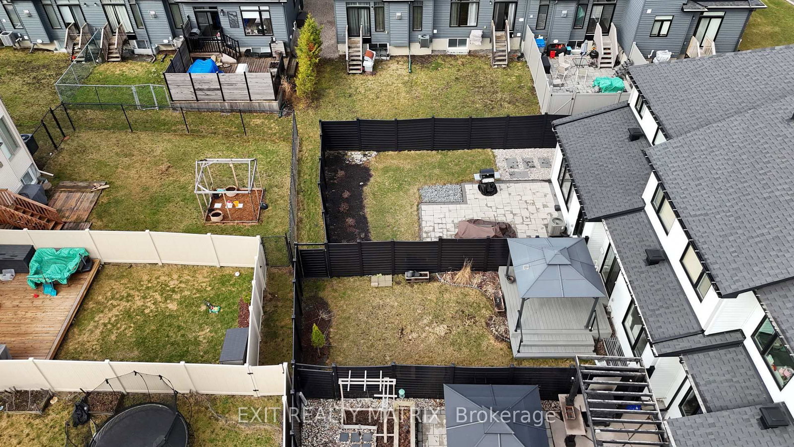 656 Putney Crescent W • Ottawa, ON photo 33