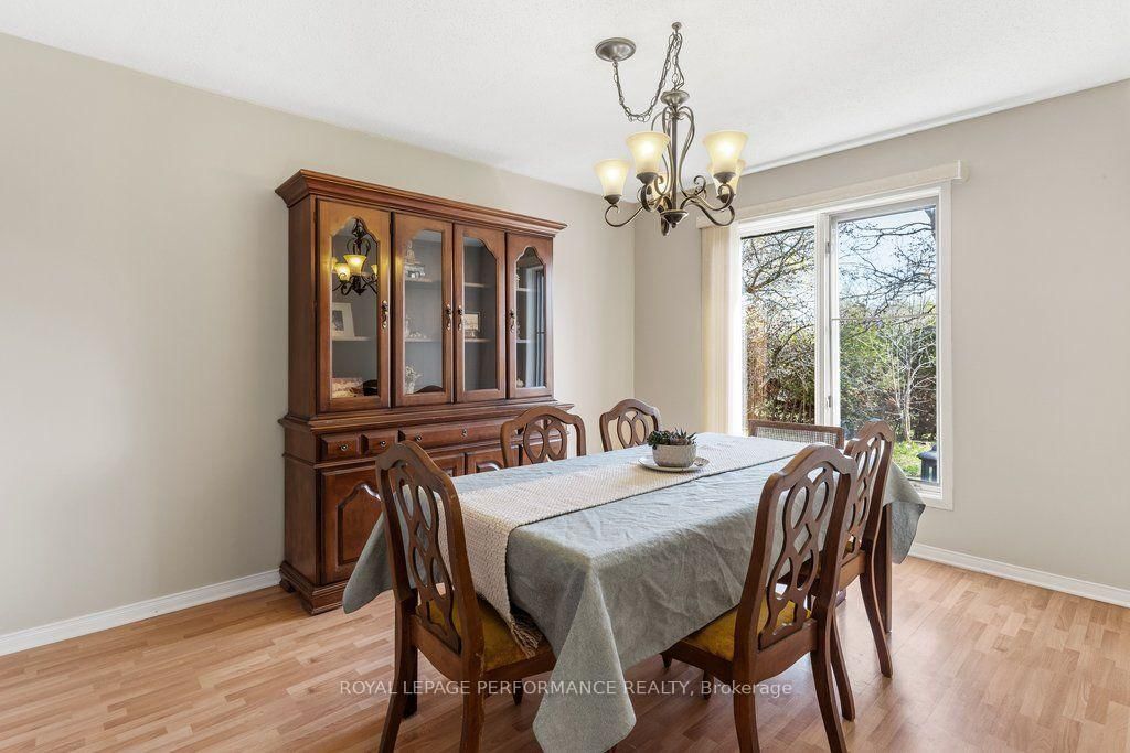 5529 Woodeden Drive • Ottawa, ON photo 11