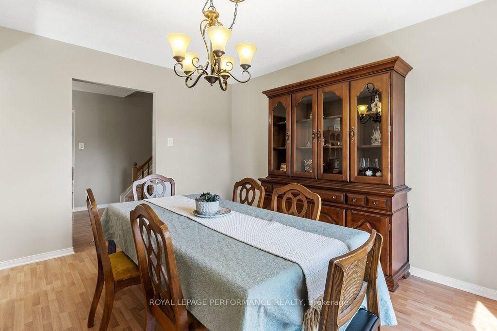 5529 Woodeden Drive • Ottawa, ON photo 13