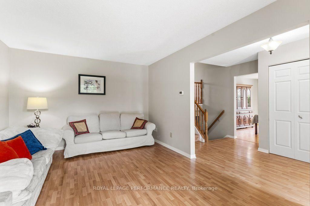 5529 Woodeden Drive • Ottawa, ON photo 16