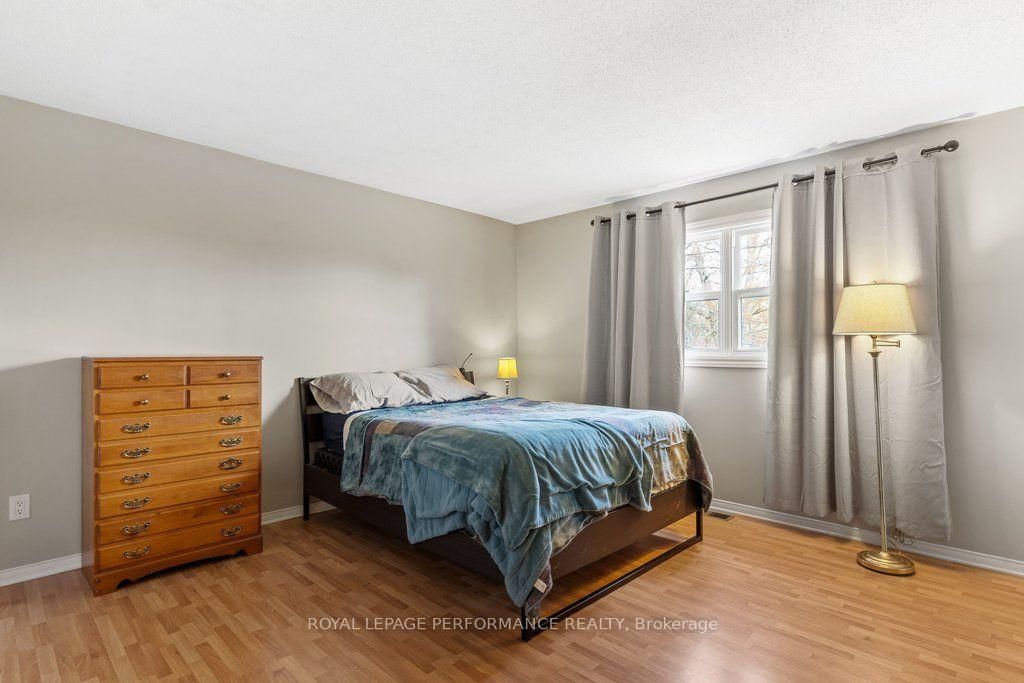 5529 Woodeden Drive • Ottawa, ON photo 18