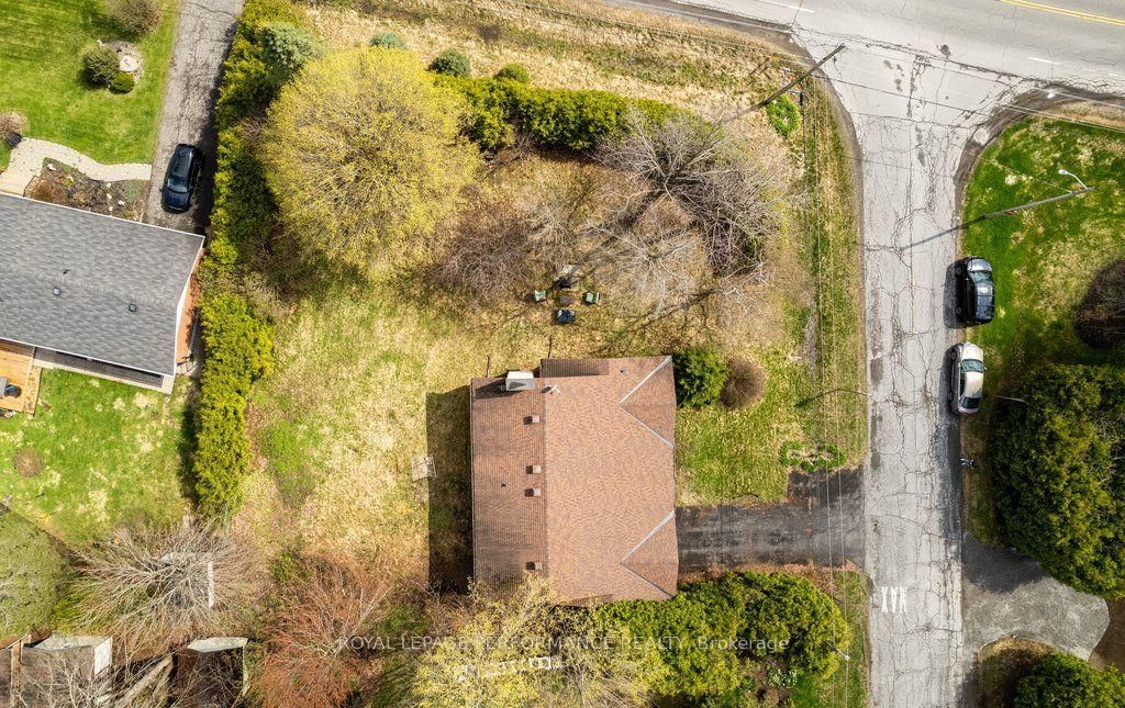 5529 Woodeden Drive • Ottawa, ON photo 38