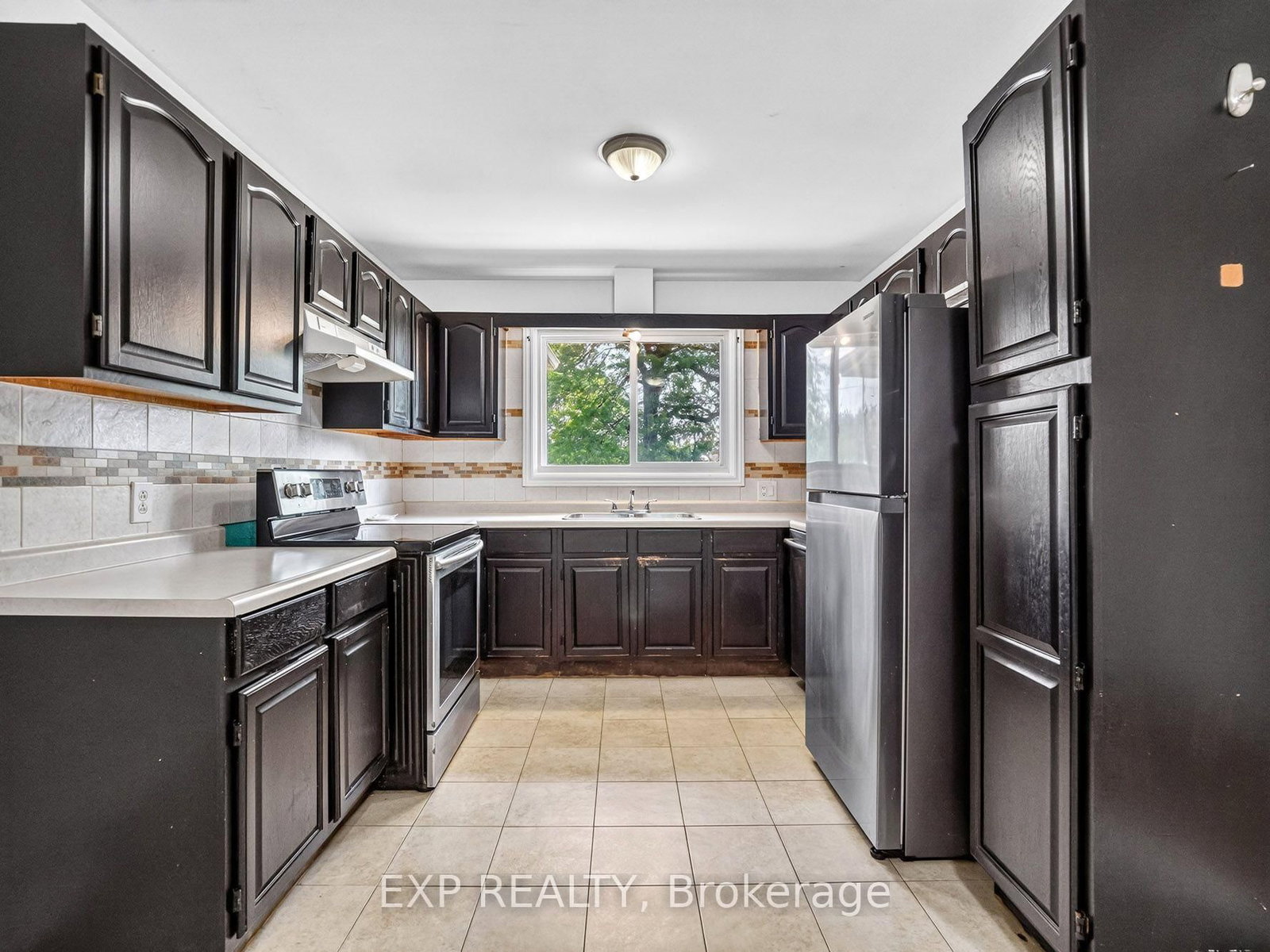151 Wellington Street • Welland, ON photo 8