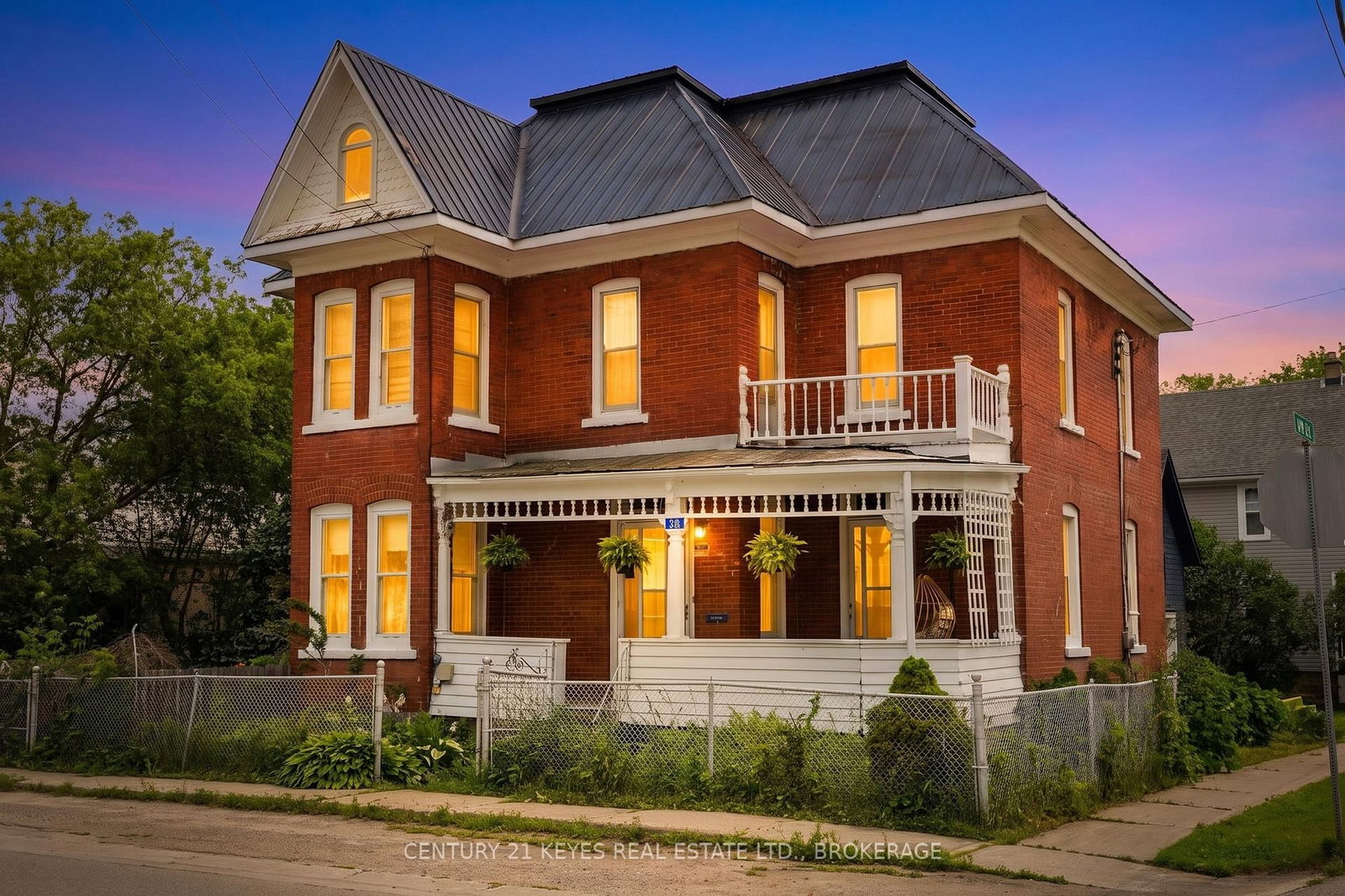 24 King St West Street W • Lansdowne Village, ON photo 1