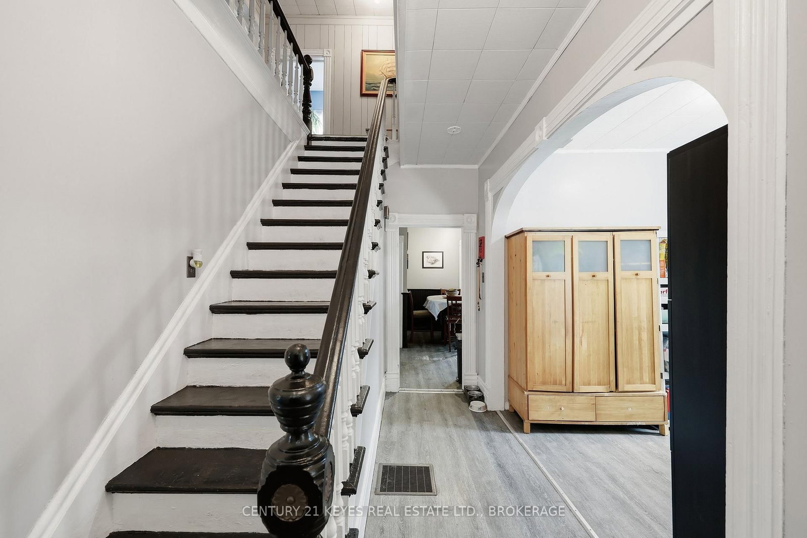 24 King St West Street W • Lansdowne Village, ON photo 16