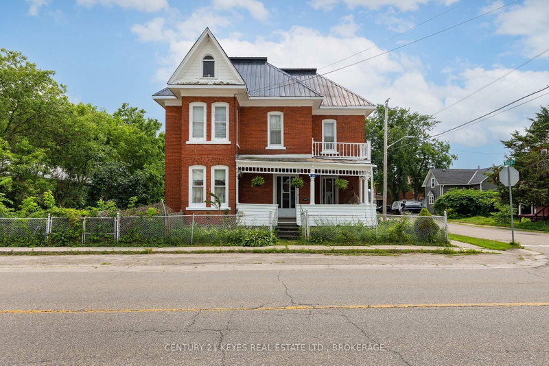 24 King St West Street W