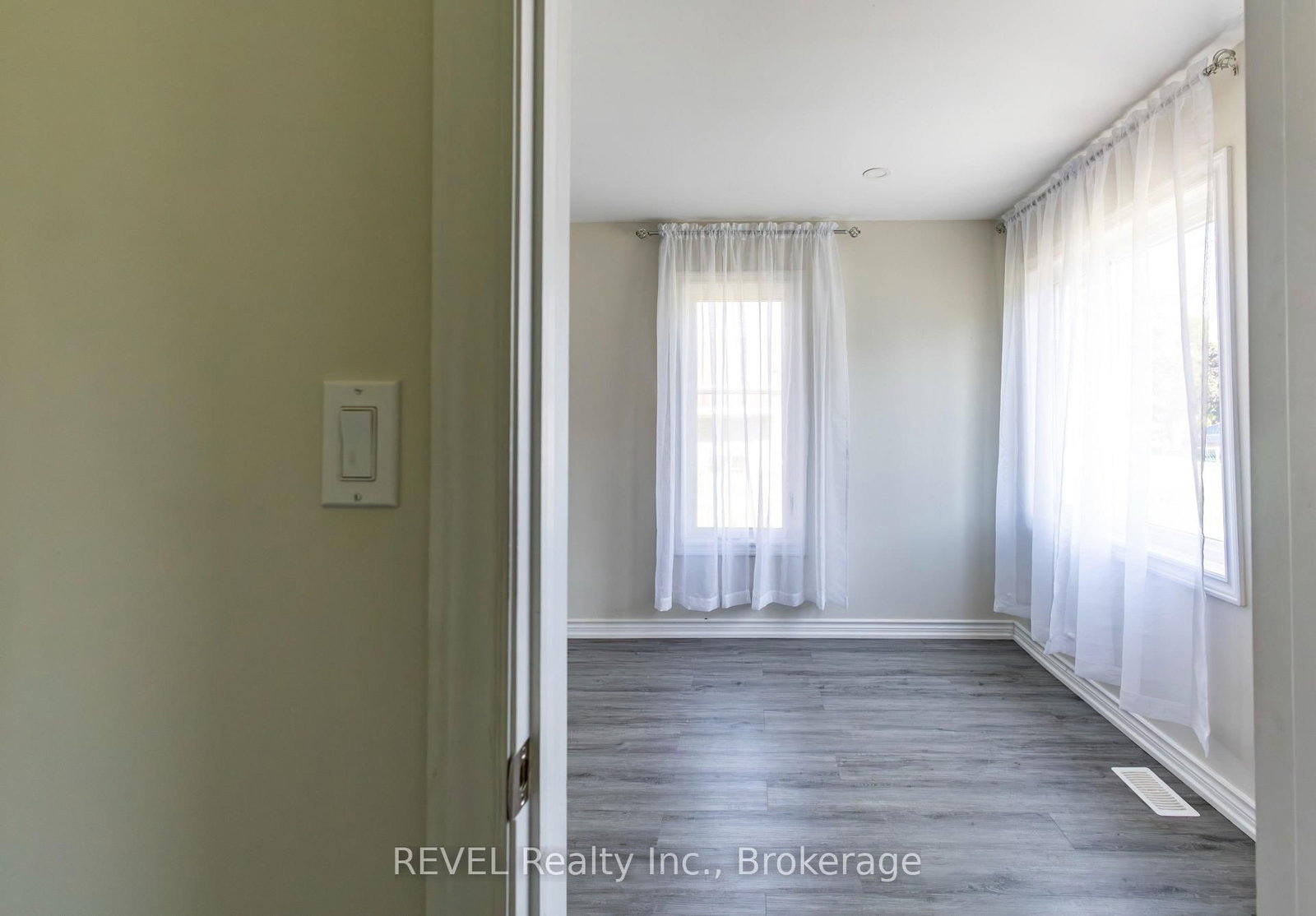 45 Parker Street • St. Catharines, ON photo 11