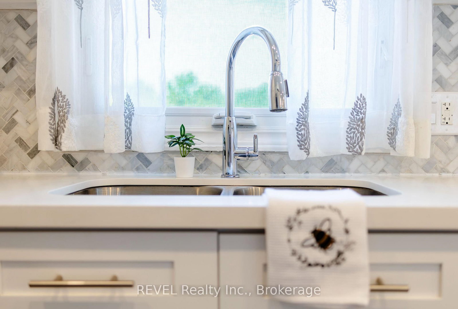 45 Parker Street • St. Catharines, ON photo 18
