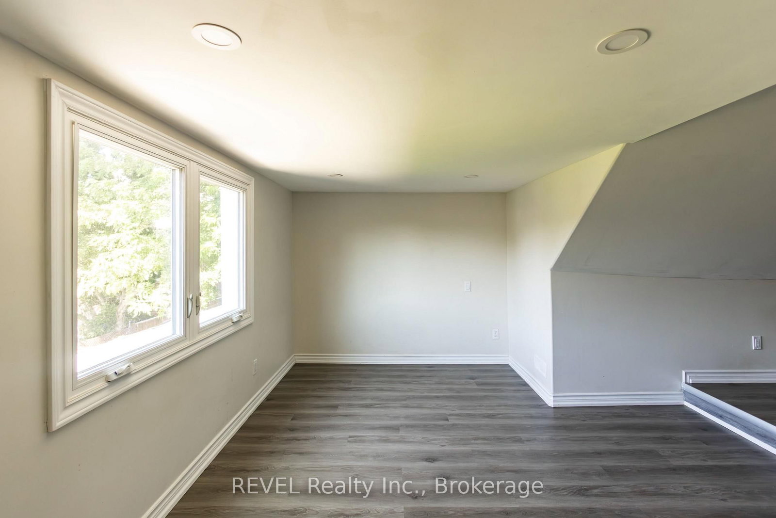 45 Parker Street • St. Catharines, ON photo 28