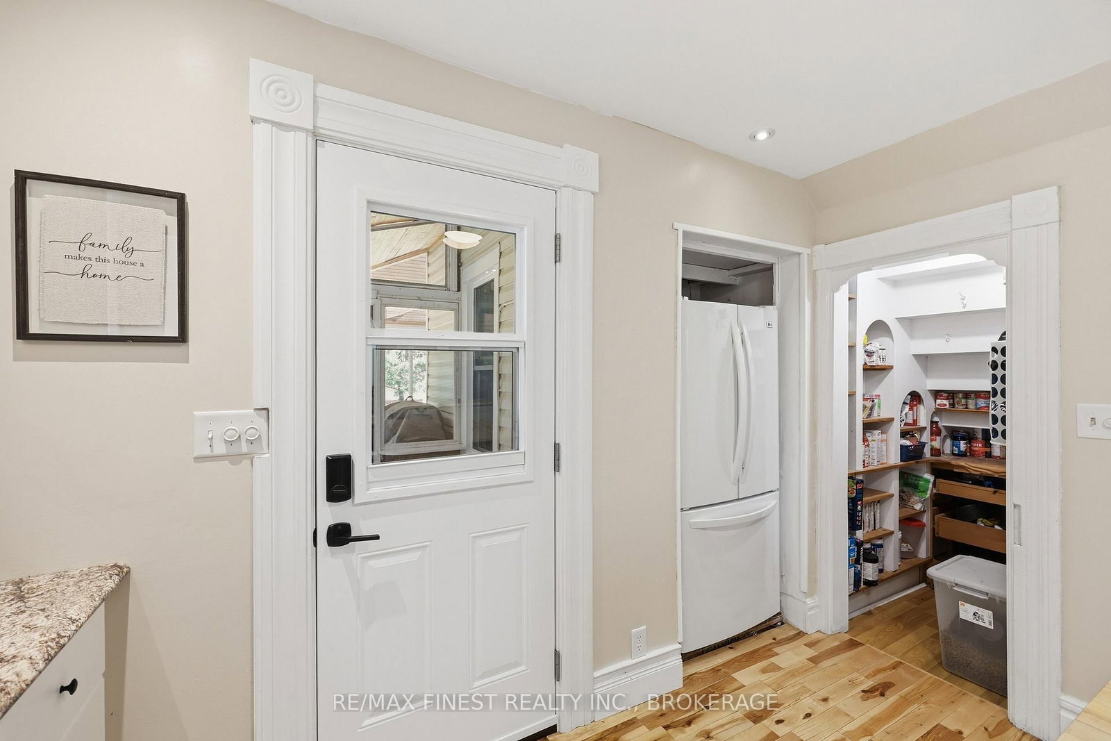 402 Jones Falls Road • Rideau Lakes, ON photo 18