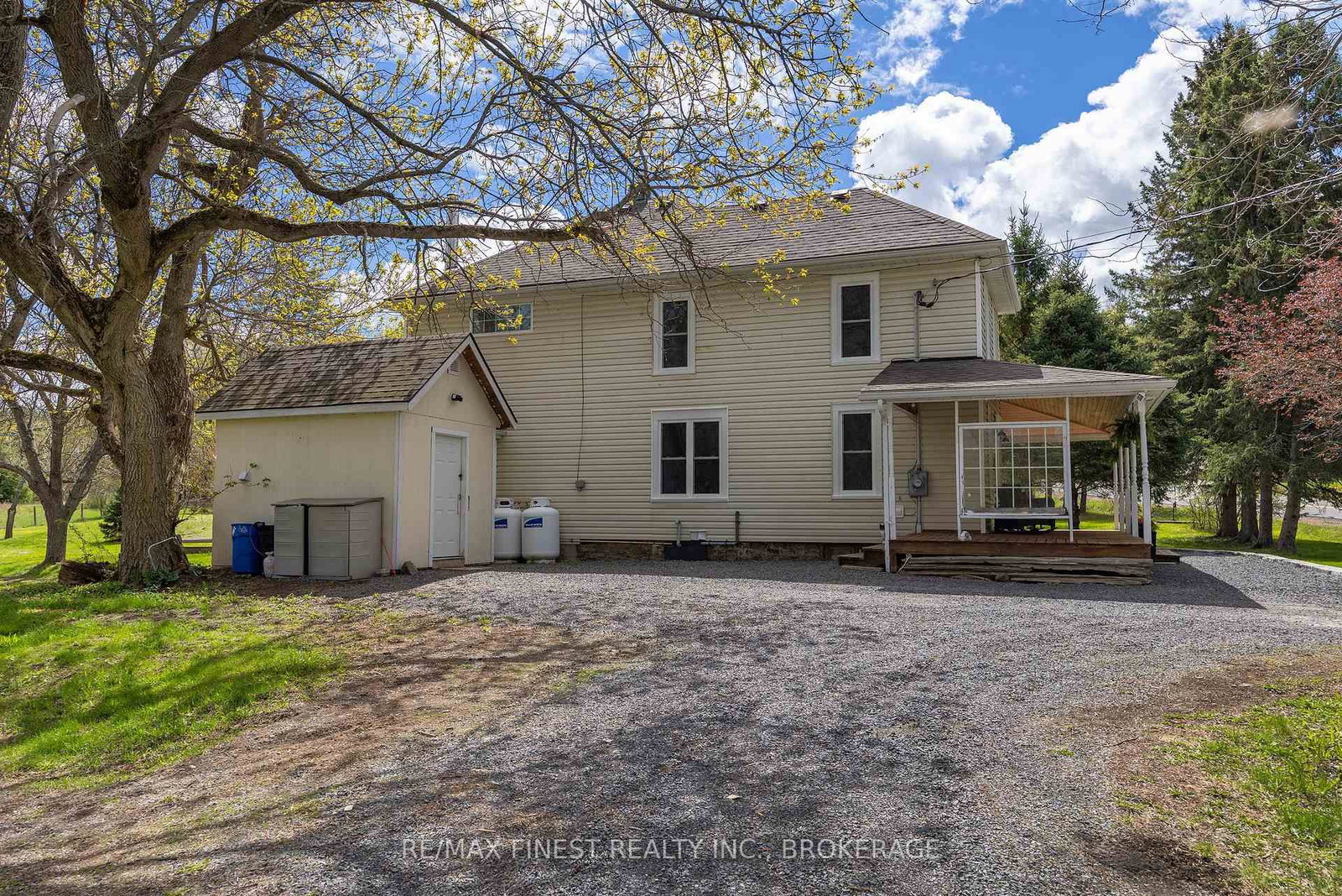 402 Jones Falls Road • Rideau Lakes, ON photo 4