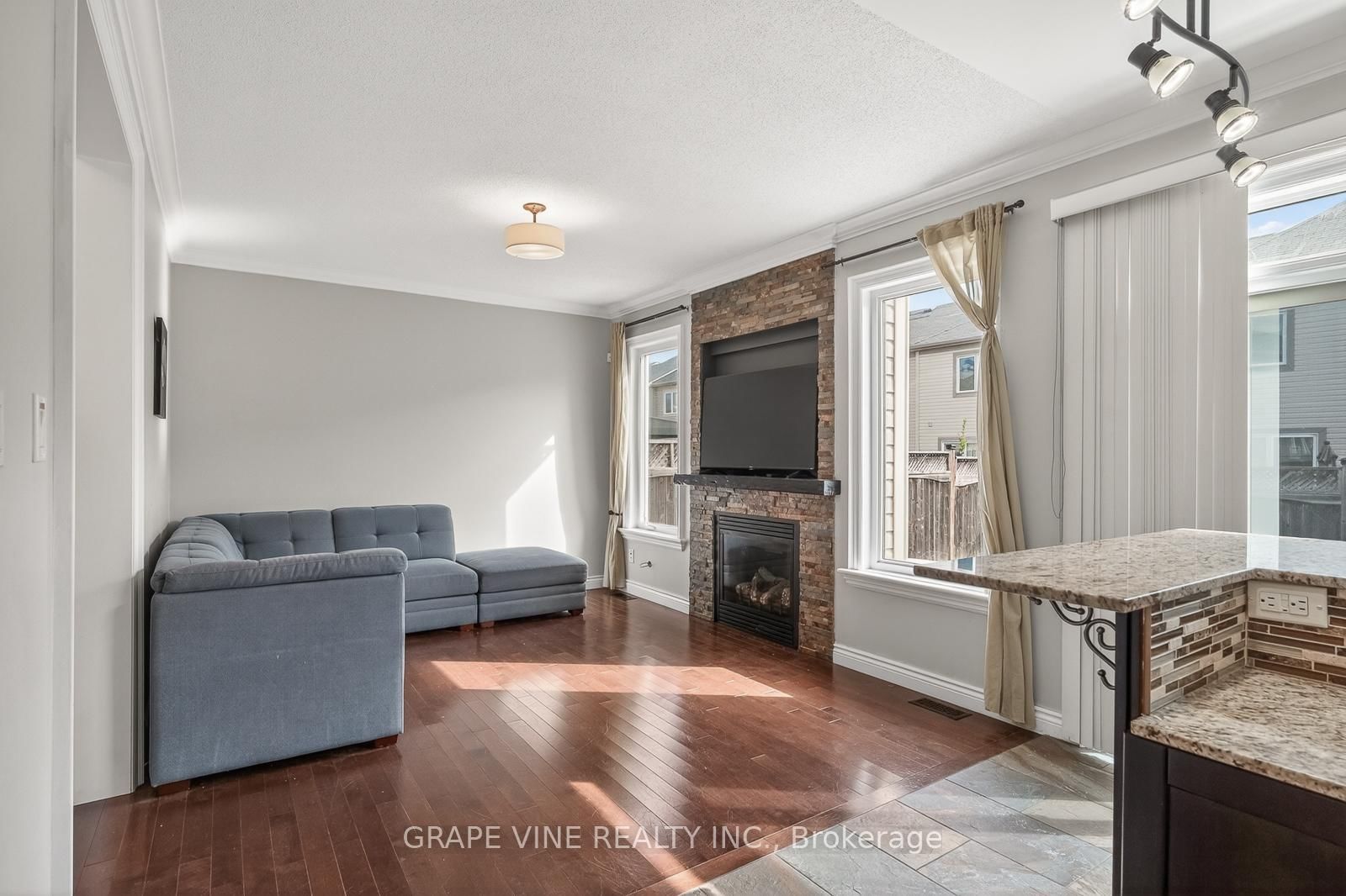 3009 FRESHWATER Way • Ottawa, ON photo 7