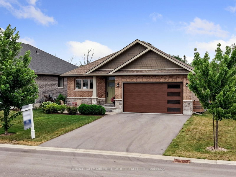 31 Mercedes Drive