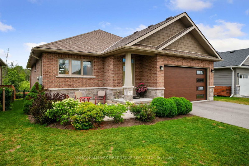 31 Mercedes Drive