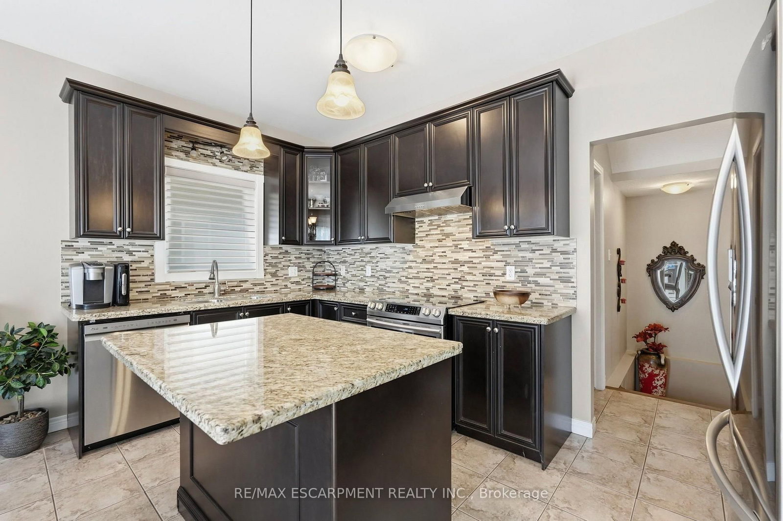 1332 Baseline Road • Hamilton, ON photo 10