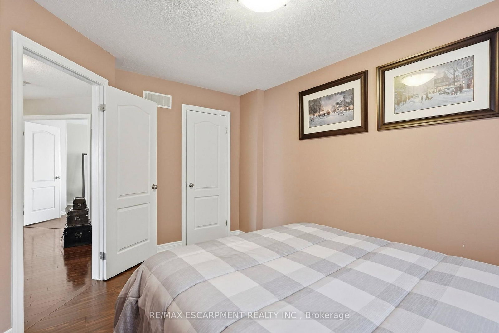 1332 Baseline Road • Hamilton, ON photo 24
