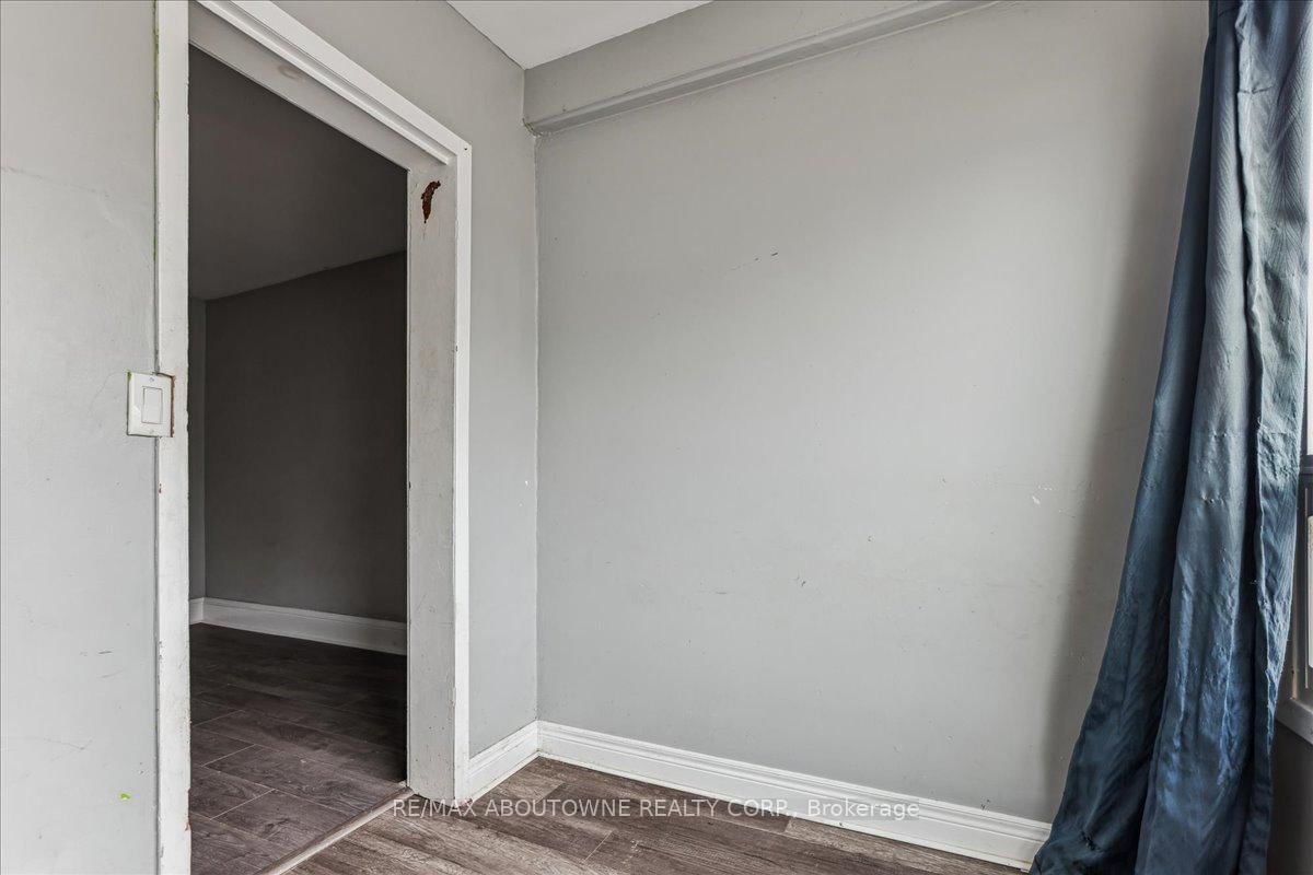18 Linwood Street • St. Catharines, ON photo 21
