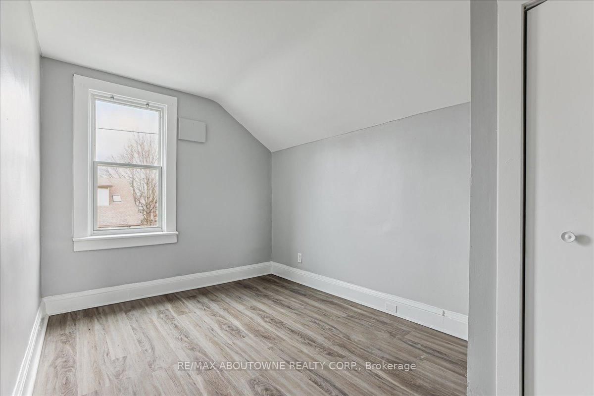 18 Linwood Street • St. Catharines, ON photo 24