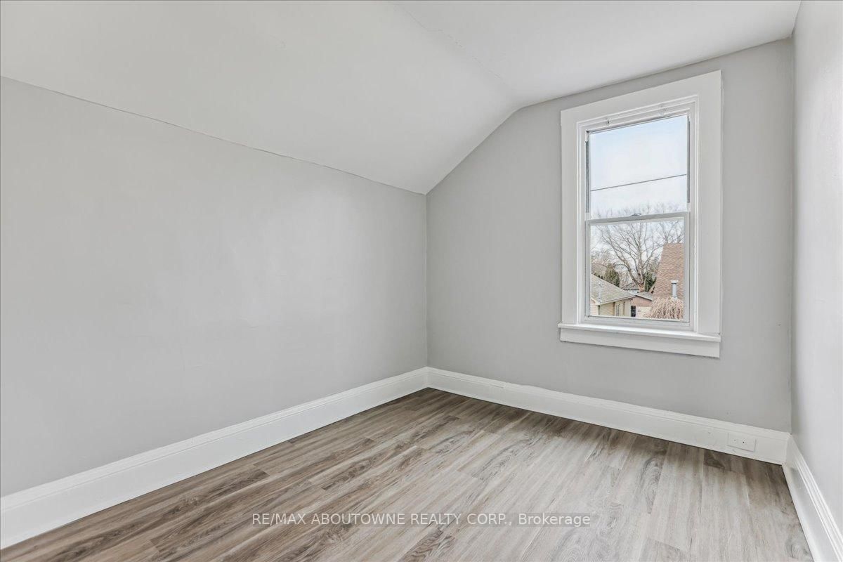 18 Linwood Street • St. Catharines, ON photo 25