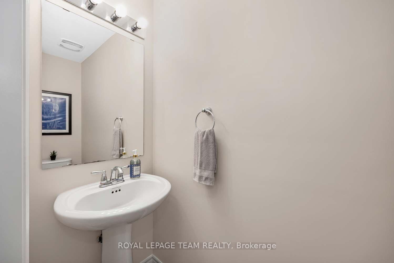 2225 Watercolours Way • Ottawa, ON photo 28