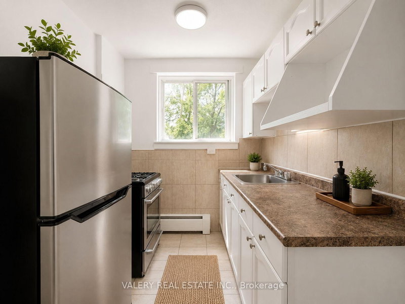 8 - 852 Trafalgar Street