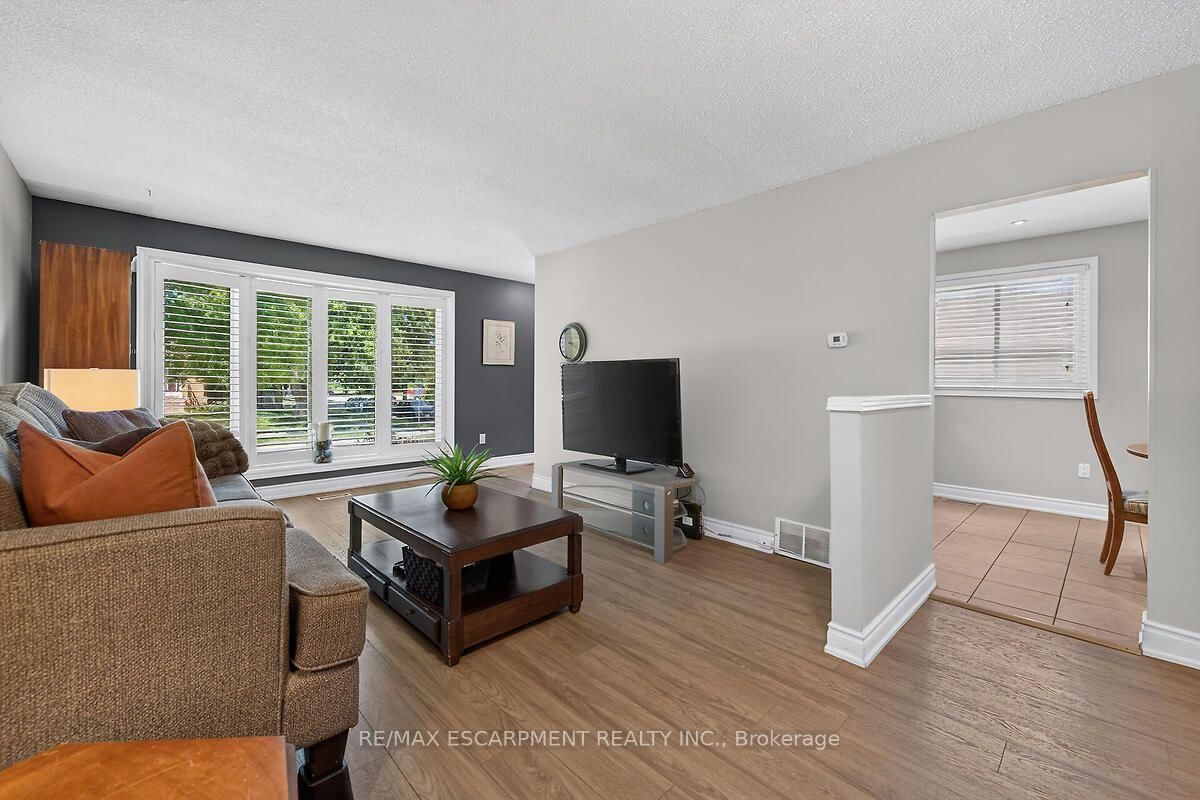 166 Athenia Drive • Hamilton, ON photo 10