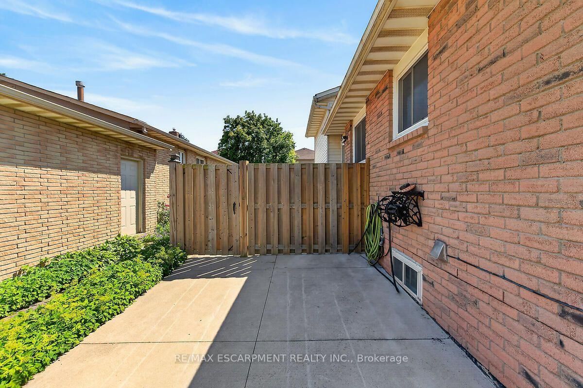 166 Athenia Drive • Hamilton, ON photo 28