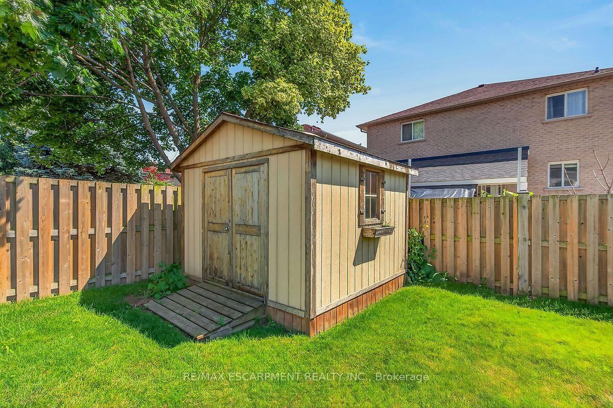 166 Athenia Drive • Hamilton, ON photo 33