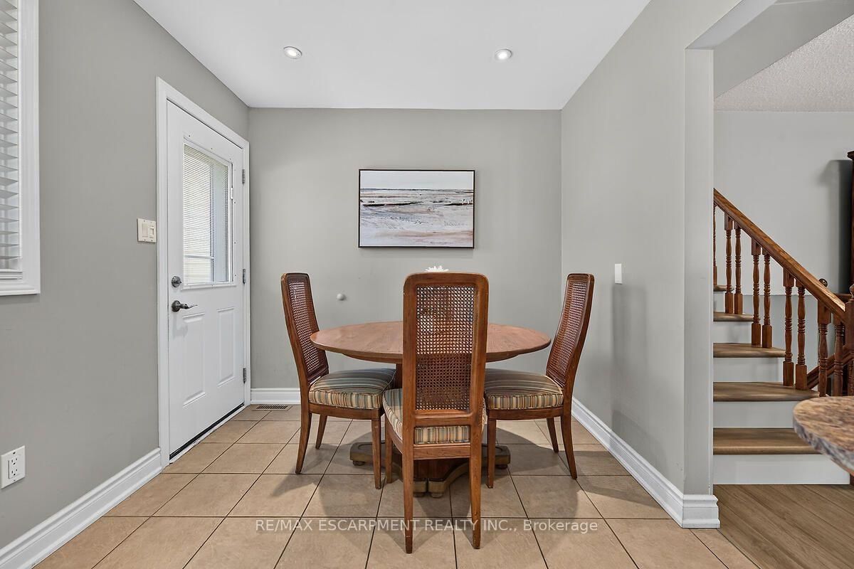 166 Athenia Drive • Hamilton, ON photo 8