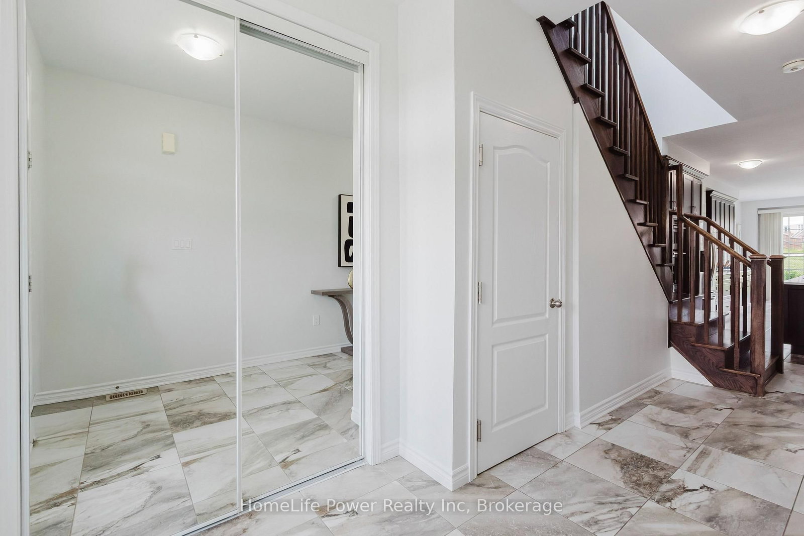 470 Blair Creek Drive • Kitchener, ON photo 9